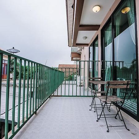 Bandahara Hotel Сатун Екстериор снимка